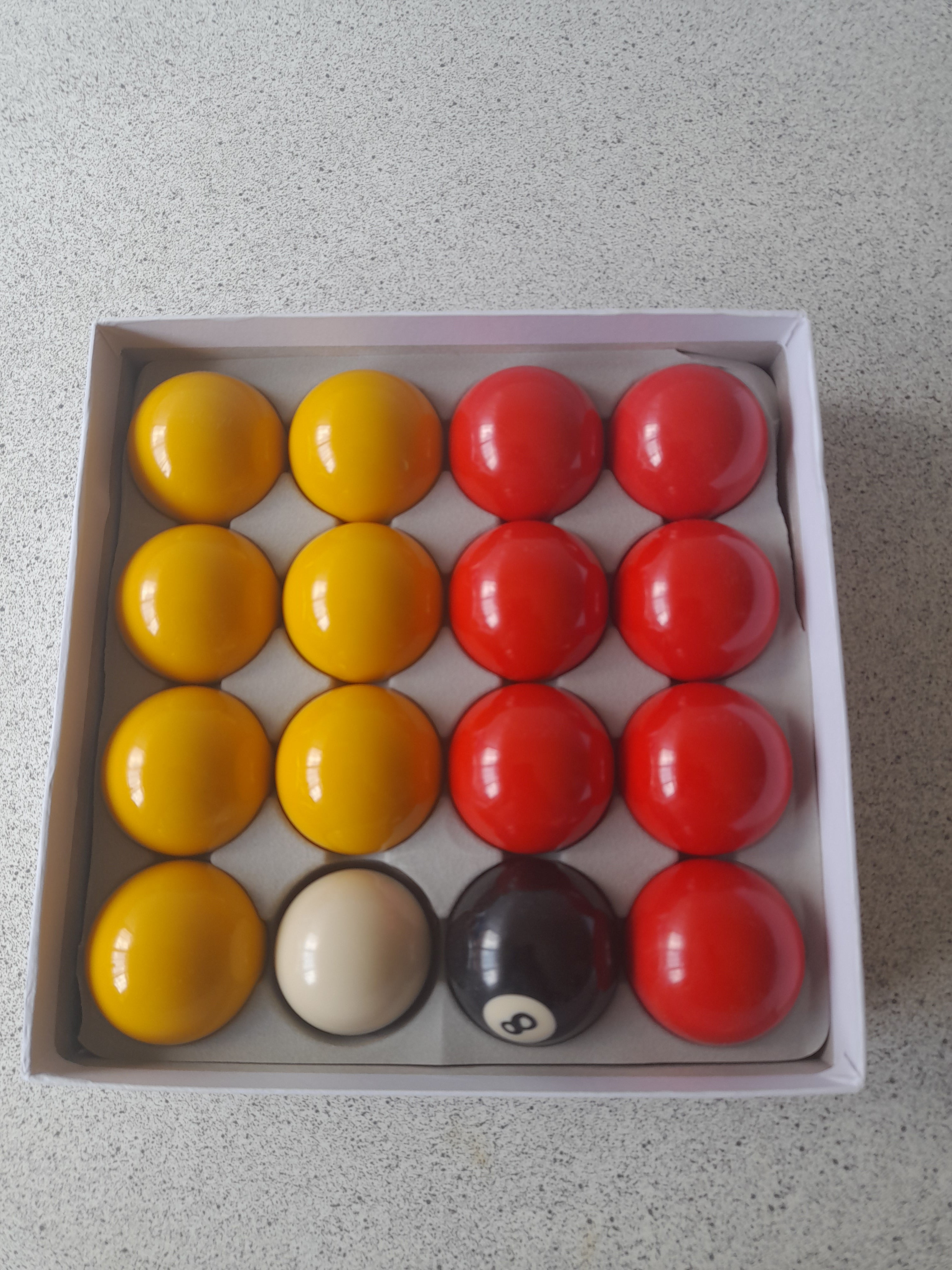 Pool balls (coloured)