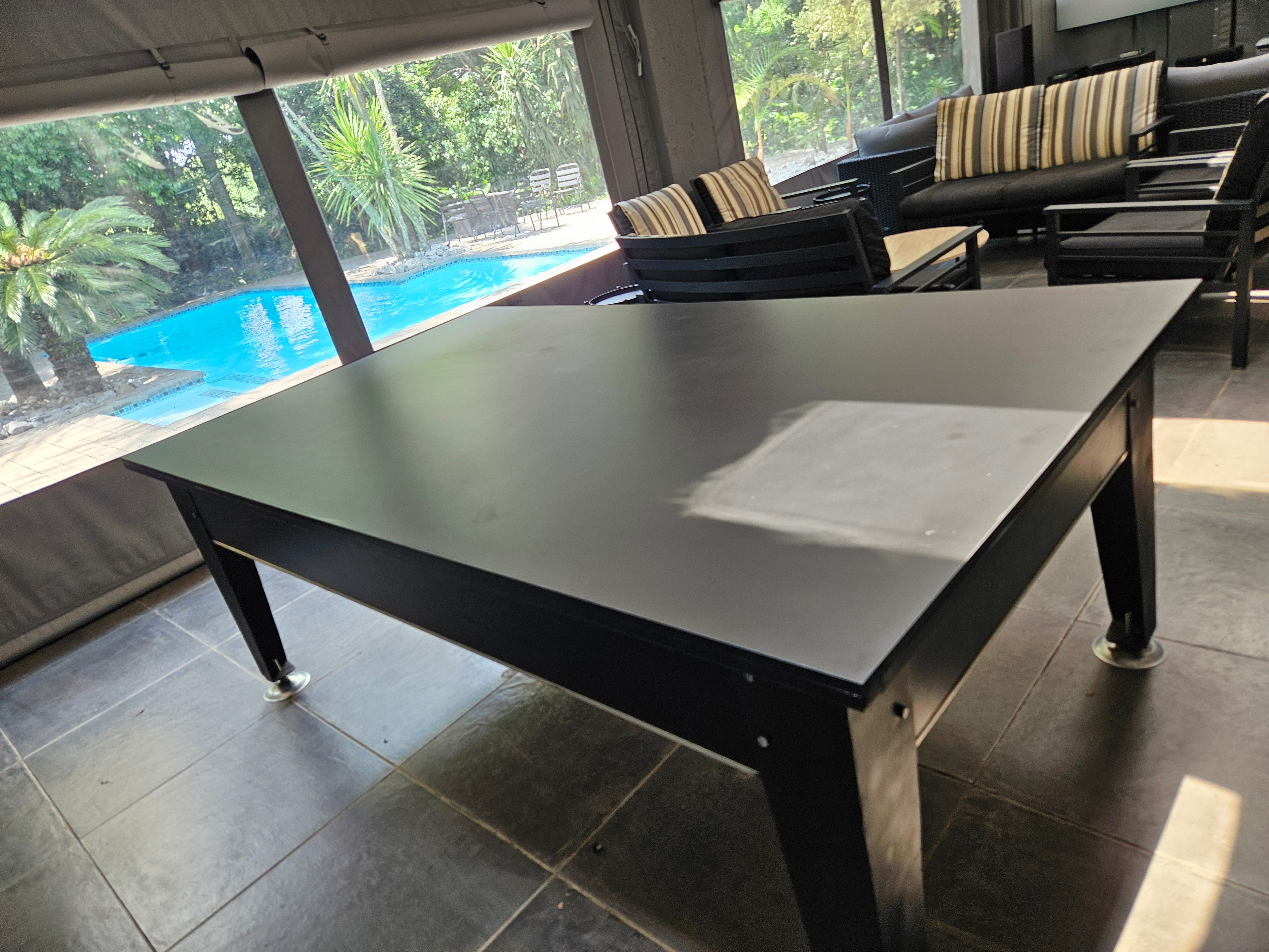 Home use pool table