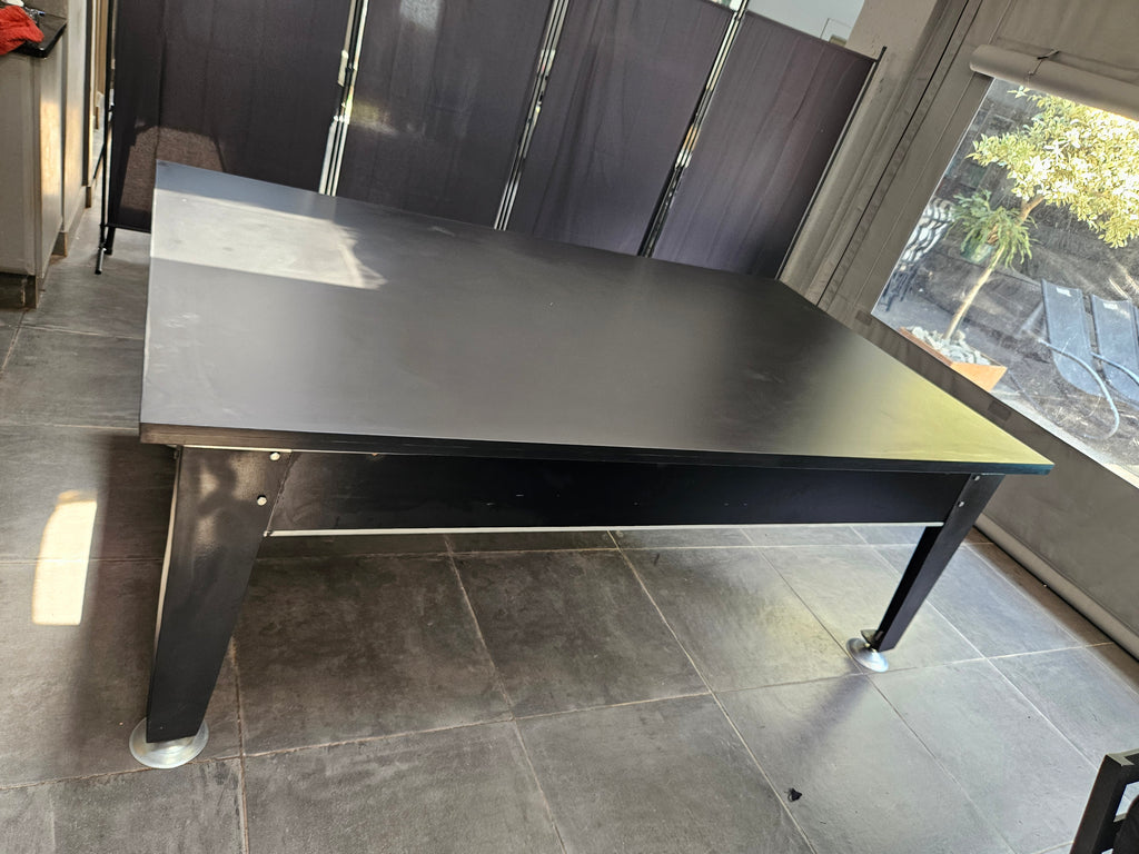 Home use pool table